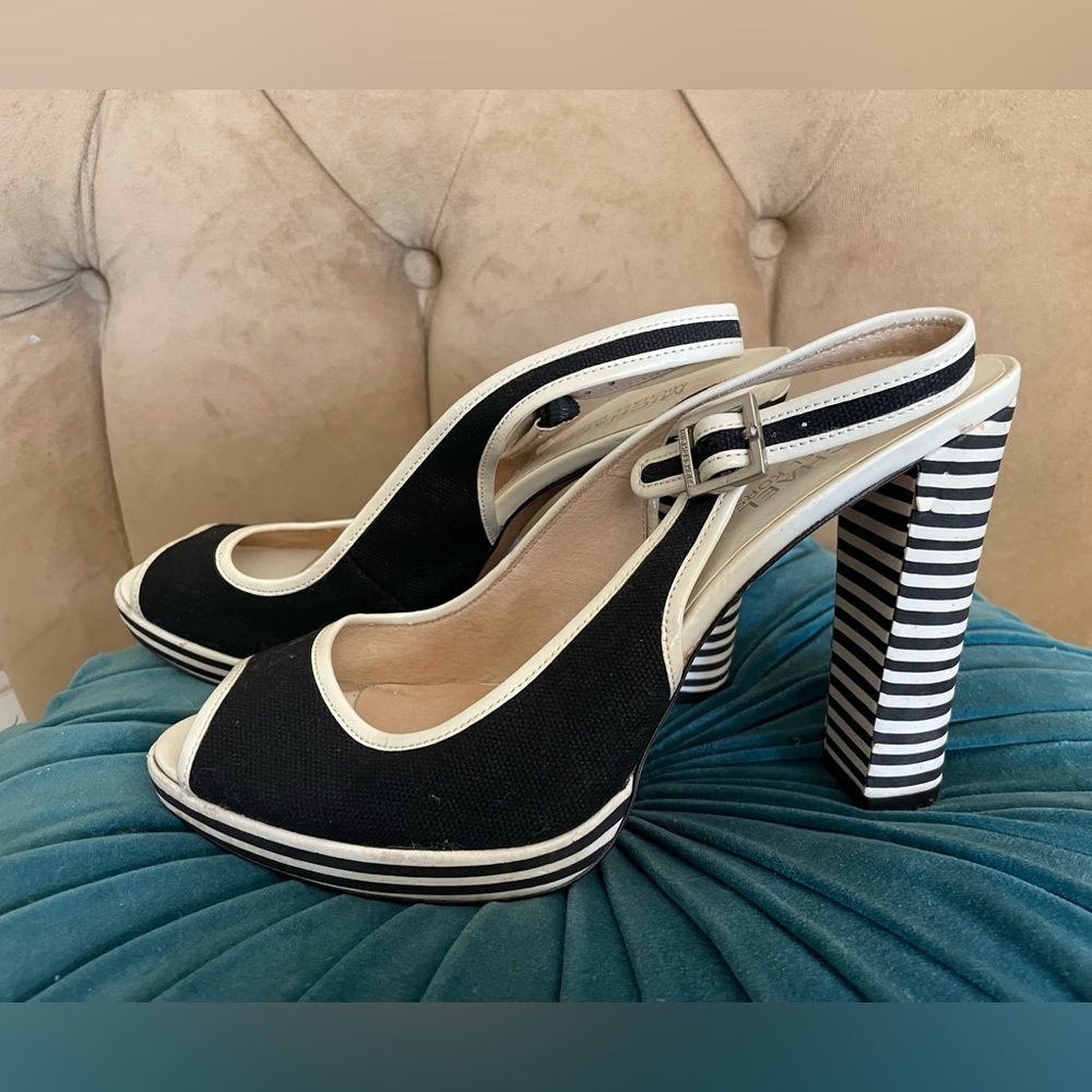 MICHAEL Michael Kors Black & White Heels Sandals Size 8.5 M
